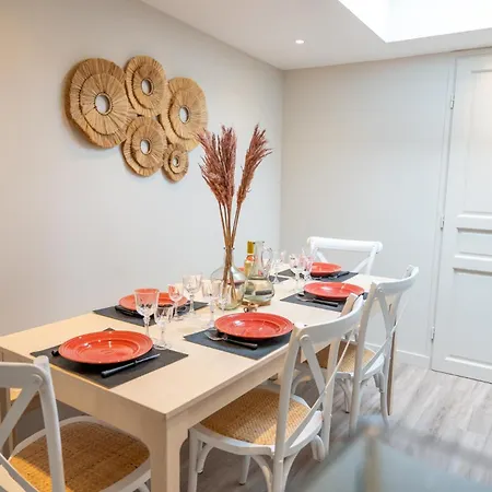 Holiday home La Musardiere, Charmante Maison A 200m Du Quai *