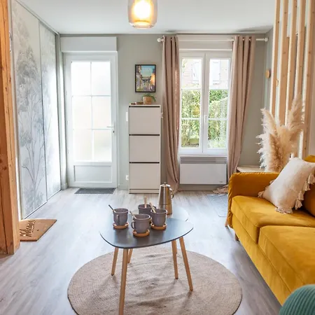 La Musardiere, Charmante Maison A 200m Du Quai Holiday home